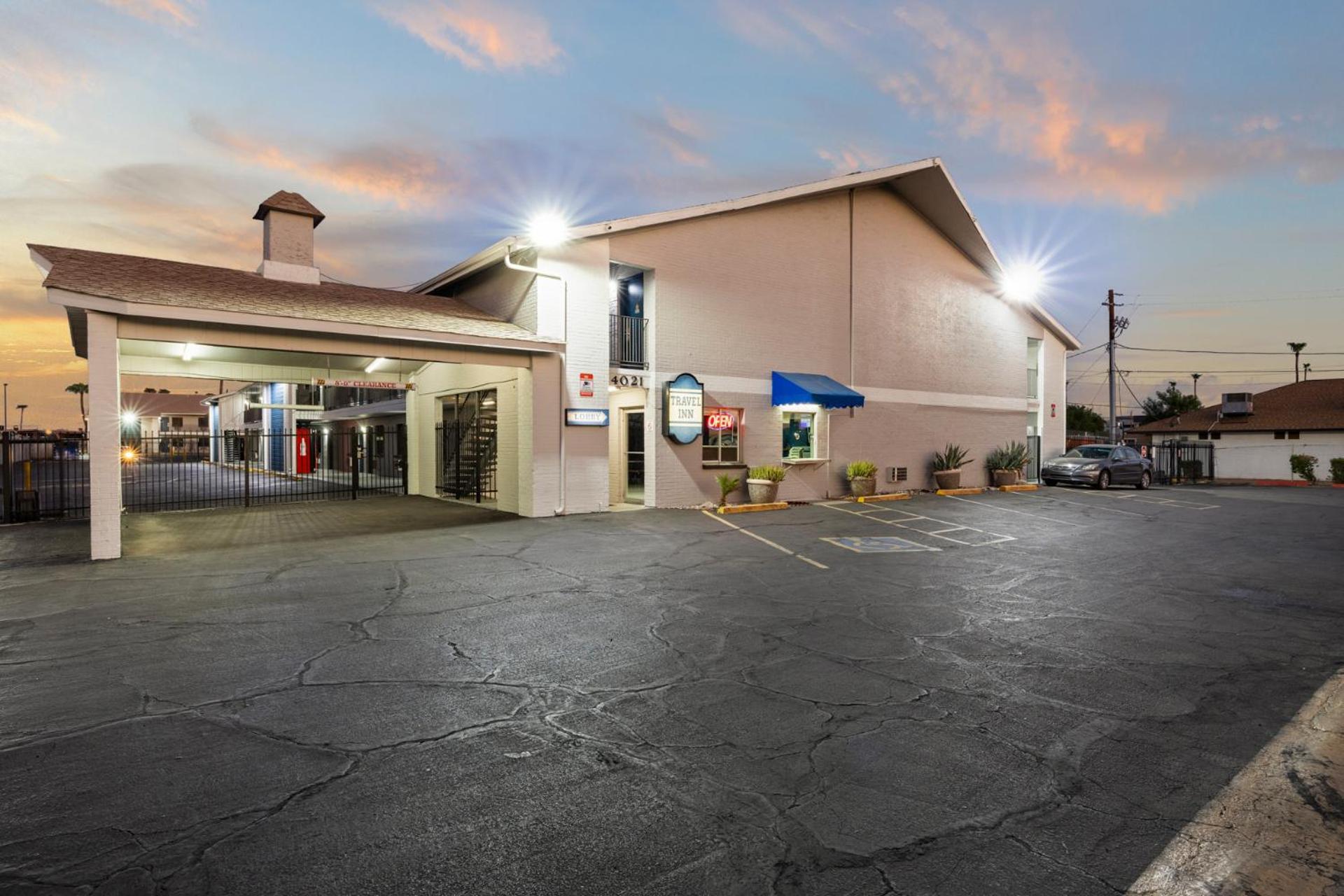 Travel Inn Phoenix Ngoại thất bức ảnh